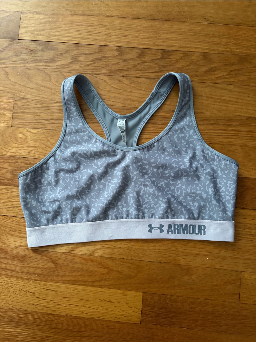 Under Armour | Mid-Impact Printed Sports Bra | Grey Craze Camo | Size: XL